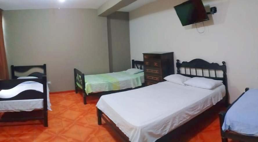 Hospedaje Residencial Santa Ines Trujillo Extérieur photo